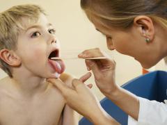 Антибиотики при лечении ангины у детей