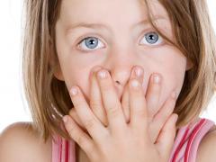 Появлению эритемы у ребенка способствует наличие вируса в организме