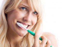 Зубной камень образуется из-за неправильной очистки зубов