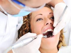 Лазерное отбеливание зубов имеет некоторые противопоказания
