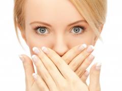 Народные средства не помогают избавиться от неприятного запаха изо рта