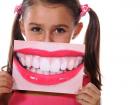 коричневый налет на зубах у детей и взрослых