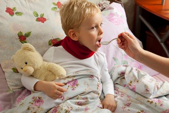как лечить влажный кашель у детей