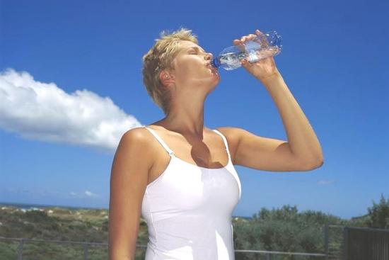 правильный питьевой режим, сколько чистой воды надо пить